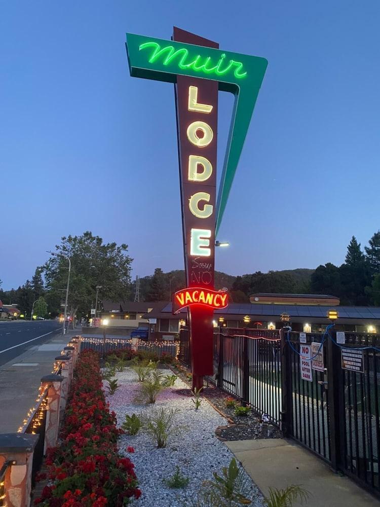 Muir Lodge Motel Martinez Extérieur photo